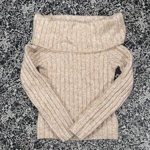 Abercrombie & Fitch Ribbed Off-Shoulder Sweater Small Soft Knit